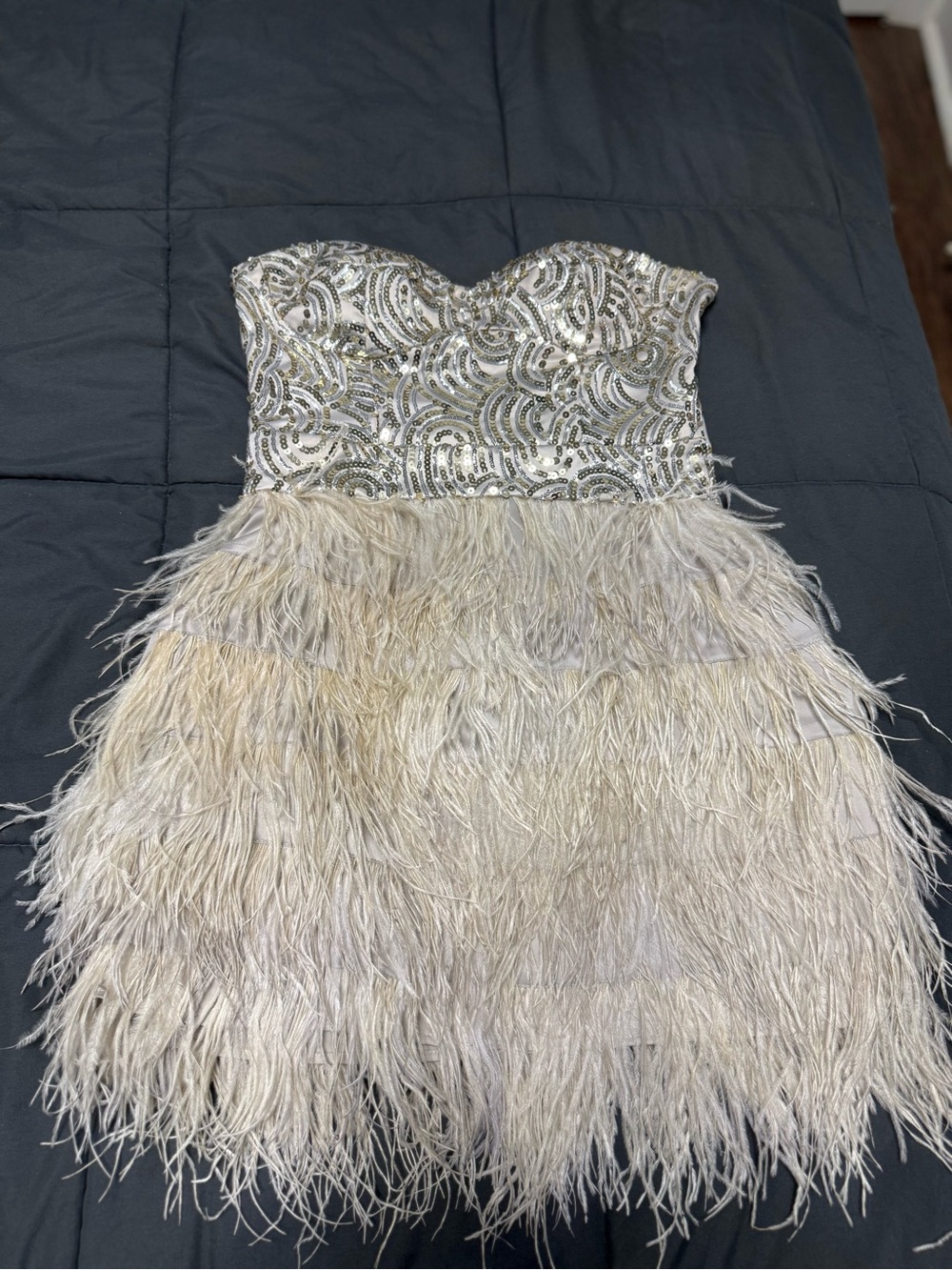 Bebe Sequin Feather Strapless Mini Dress "Isis/ Speak Easy" Party Prom Medium